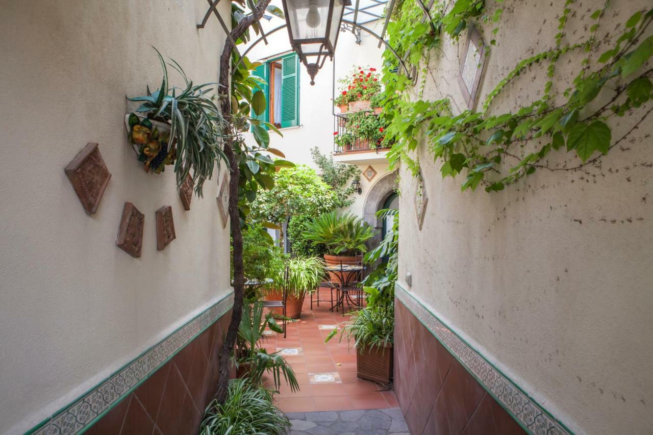 Villa Elisa Holiday Home Sorrento Exterior photo