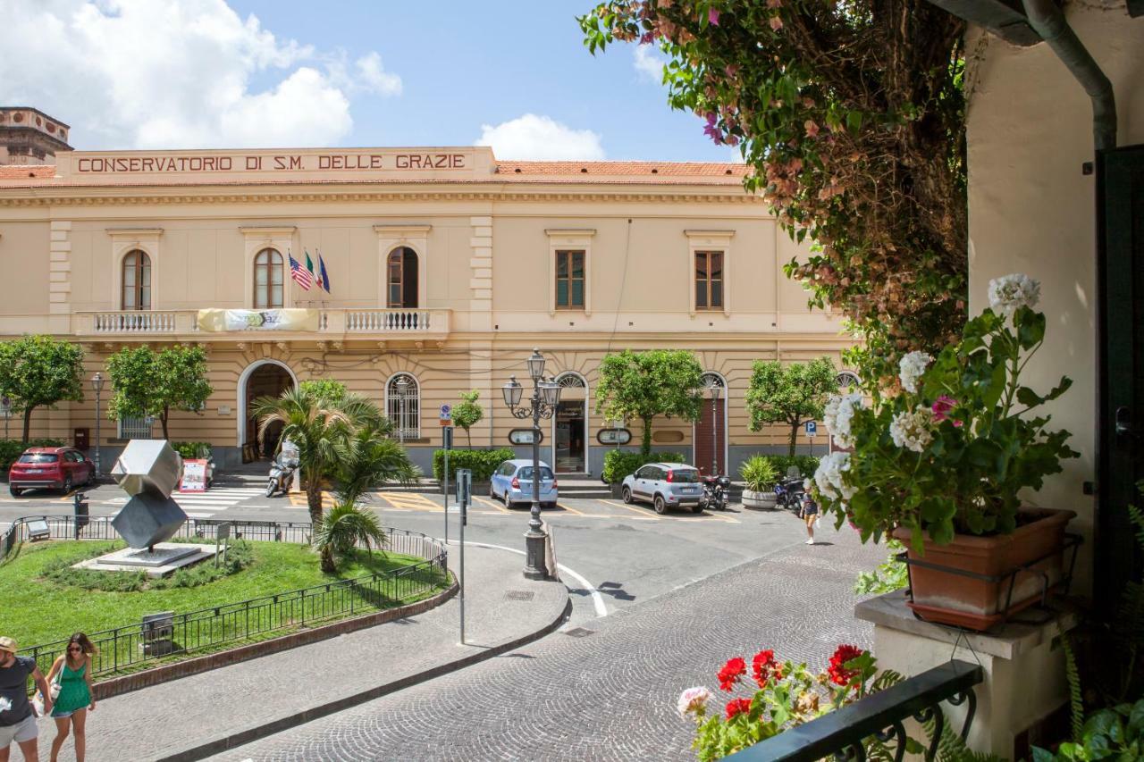 Villa Elisa Holiday Home Sorrento Exterior photo